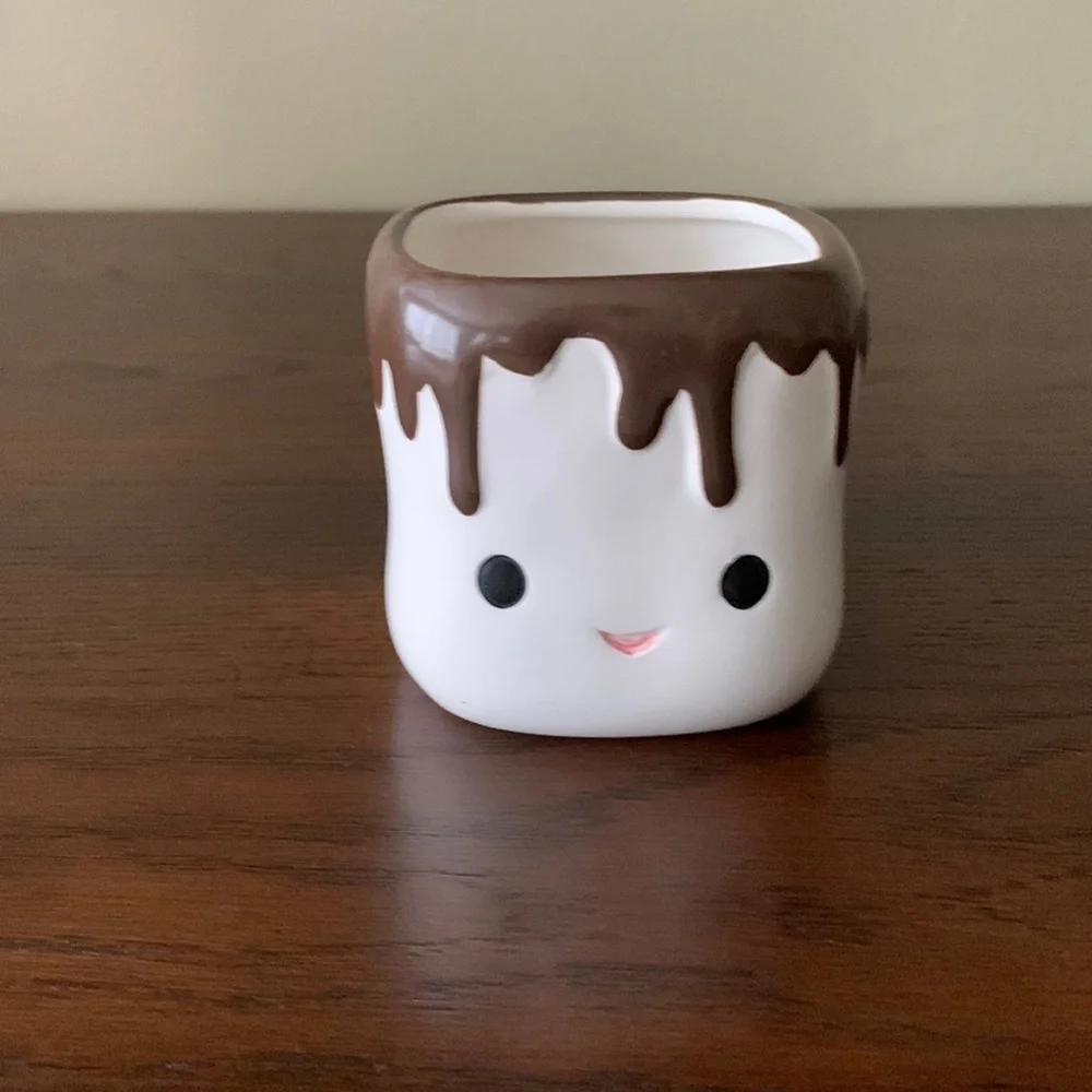 Adorable Nick Nack or Pencil Holder